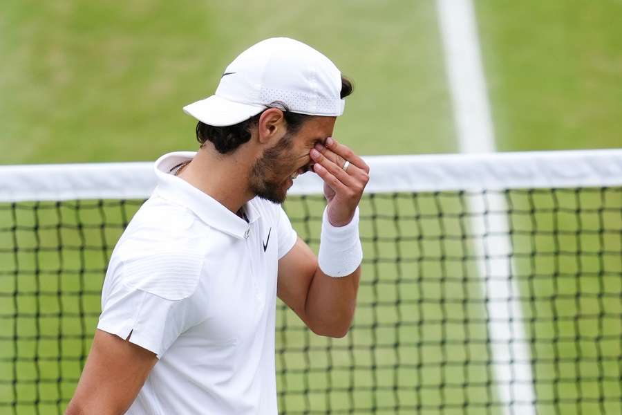 Musetti in tranen na het bereiken van de kwartfinale op Wimbledon