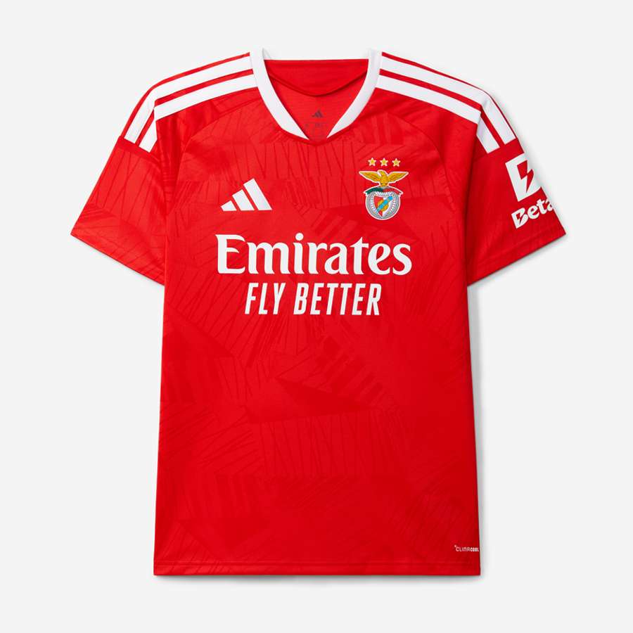 A camisola principal do Benfica