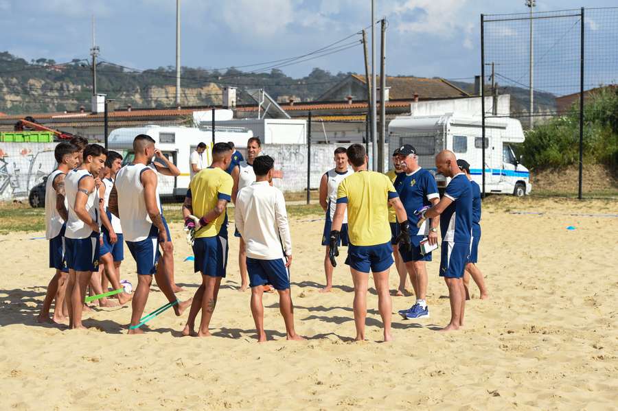 Mundial começa em maio