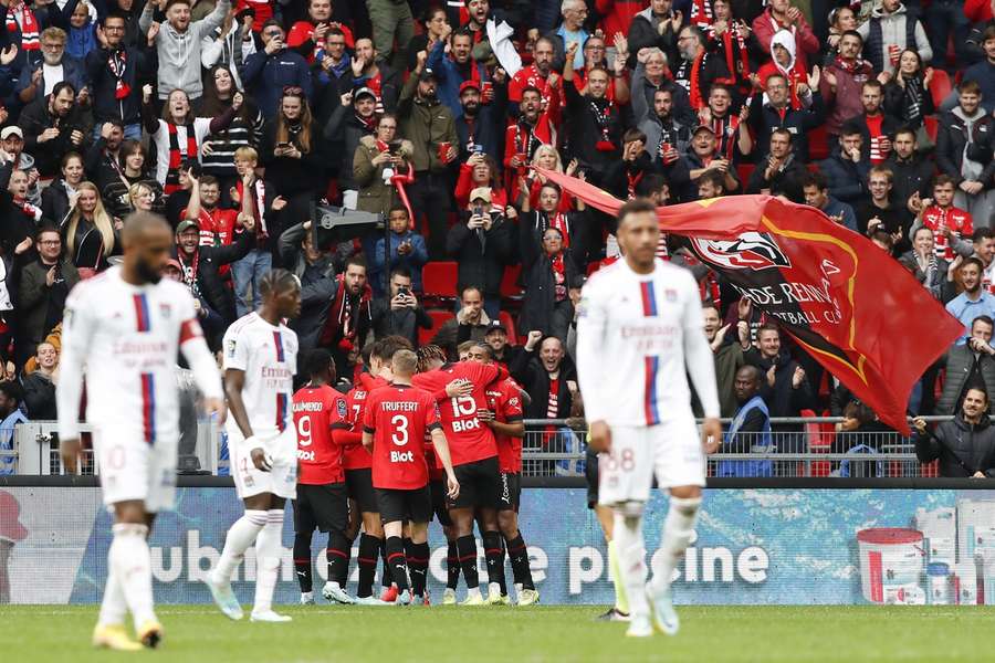 Rennes gâche la 1re de Blanc avec l'OL, Brest sombre à Nantes, Nice et Monaco stagnent