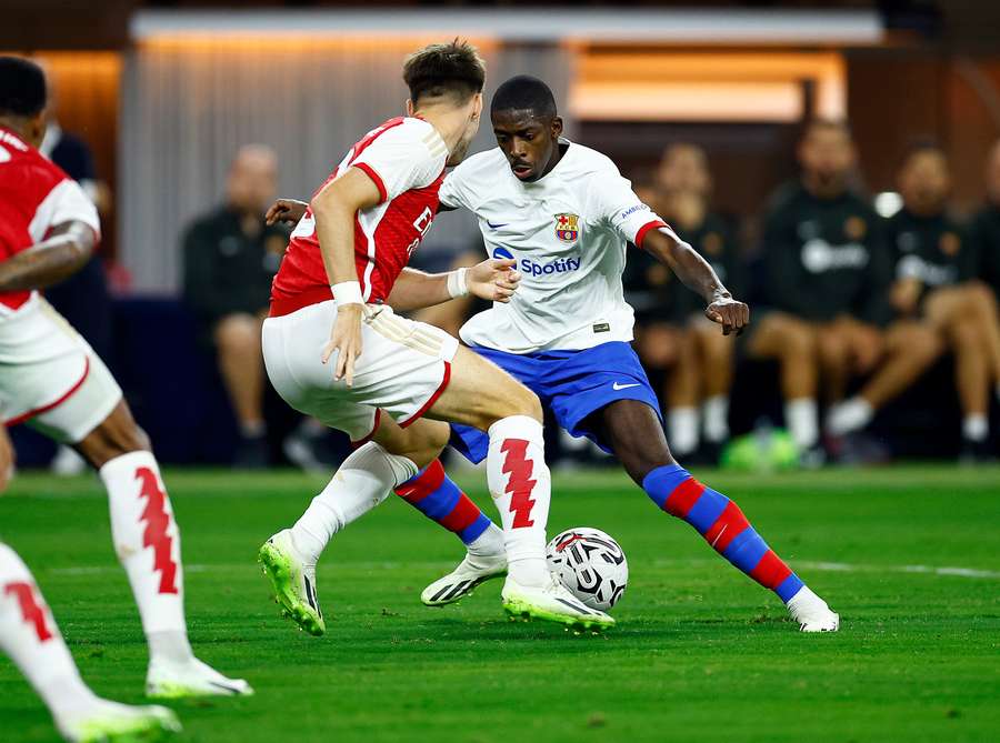Dembelé deixou o Barcelona para jogar no PSG