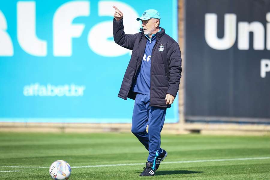 Mano Menezes pode conduzir Tricolor ao penta da Recopa Gaúcha
