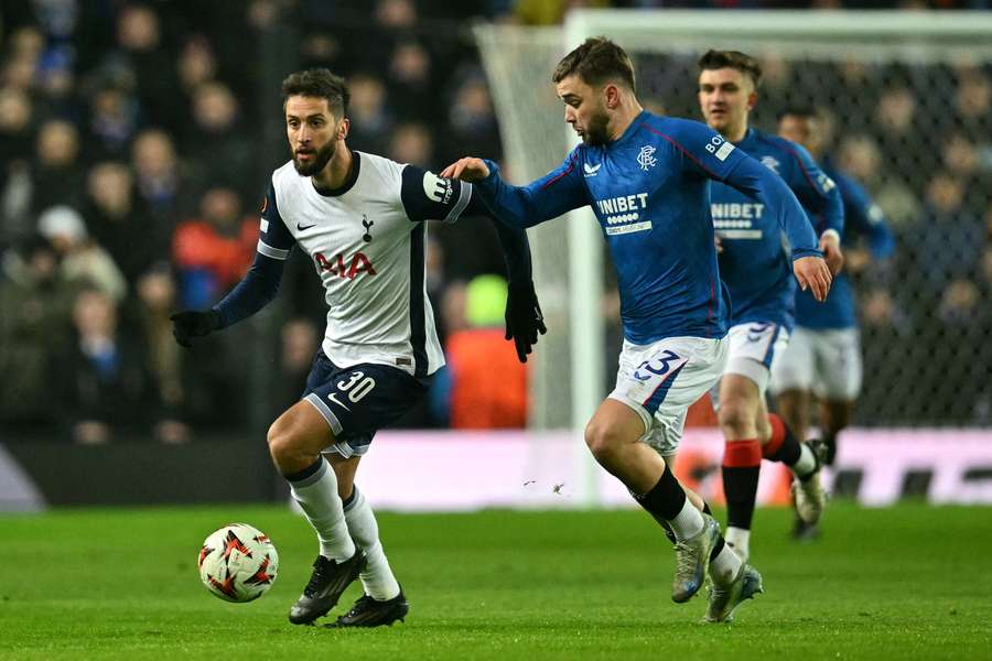 O Tottenham empatou com o Rangers na Escócia O Tottenham empatou com o Rangers na Escócia