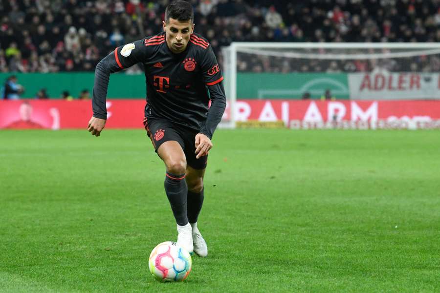 Joao Cancelo i sin debut i den tyske pokalturnering mod Mainz 05