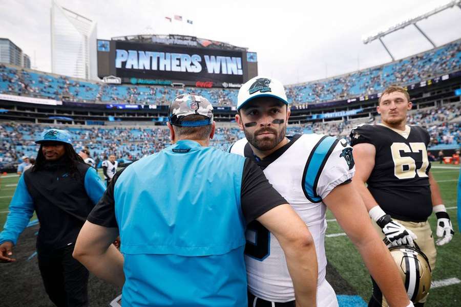 Baker Mayfield mit dem Carolina Panthers Head Coach