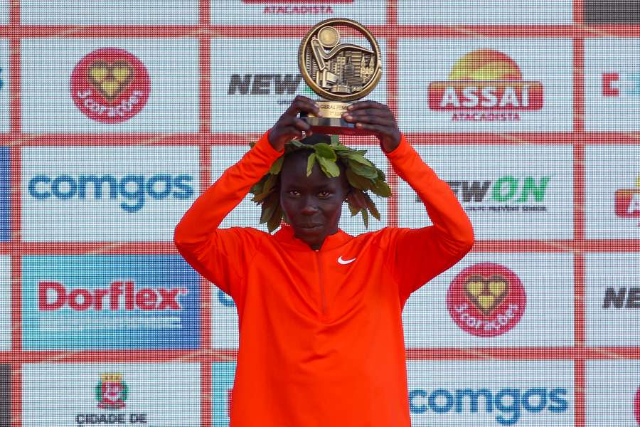 No feminino, a África também dominou, com a queniana Catherine Reline no primeiro lugar