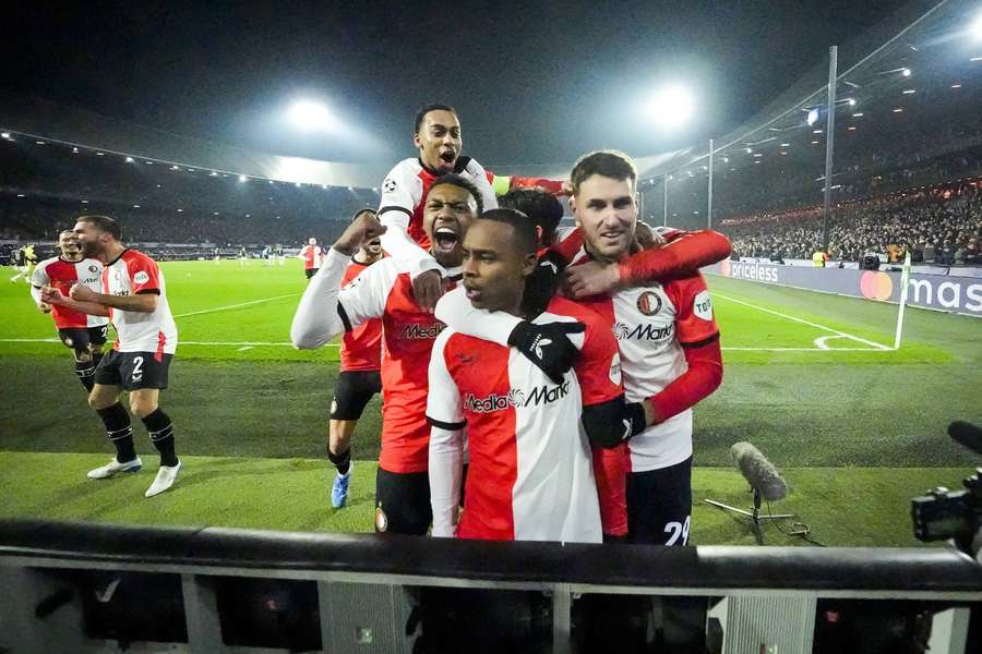 Radost fotbalistů Feyenoordu v utkání Ligy mistrů se Spartou.