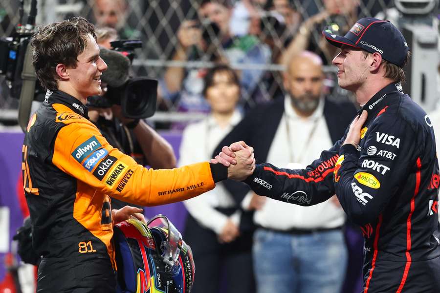 Piastri y Verstappen, tras el final del GP de Arabia Saudí Piastri y Verstappen, tras el final del GP de Arabia Saudí