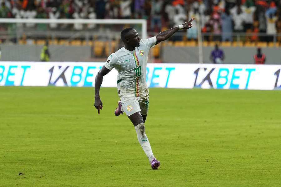 Sadio Mane sărbătorește marcarea unui gol pentru Senegal