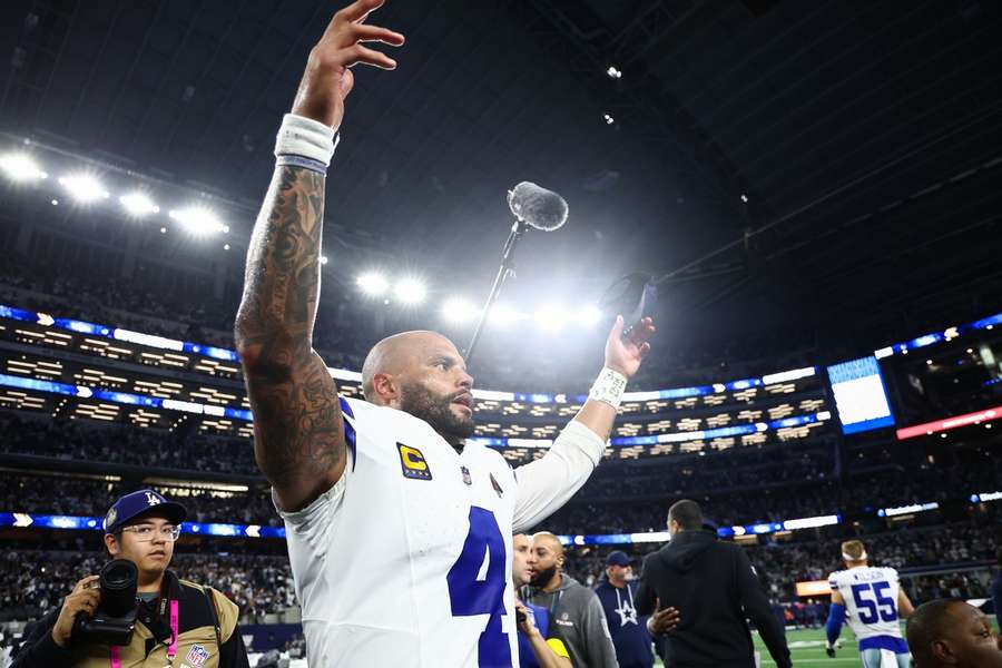 Dak Prescott trägt die Cowboys zum Sieg gegen die Eagles. Dak Prescott trägt die Cowboys zum Sieg gegen die Eagles.