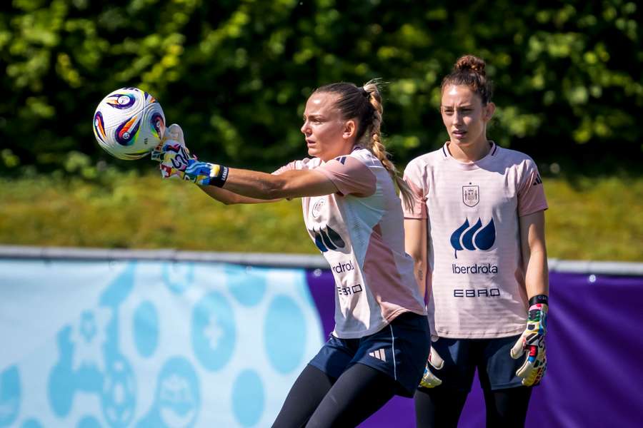 Esther y Nanclares, con la selección en la Eurocopa