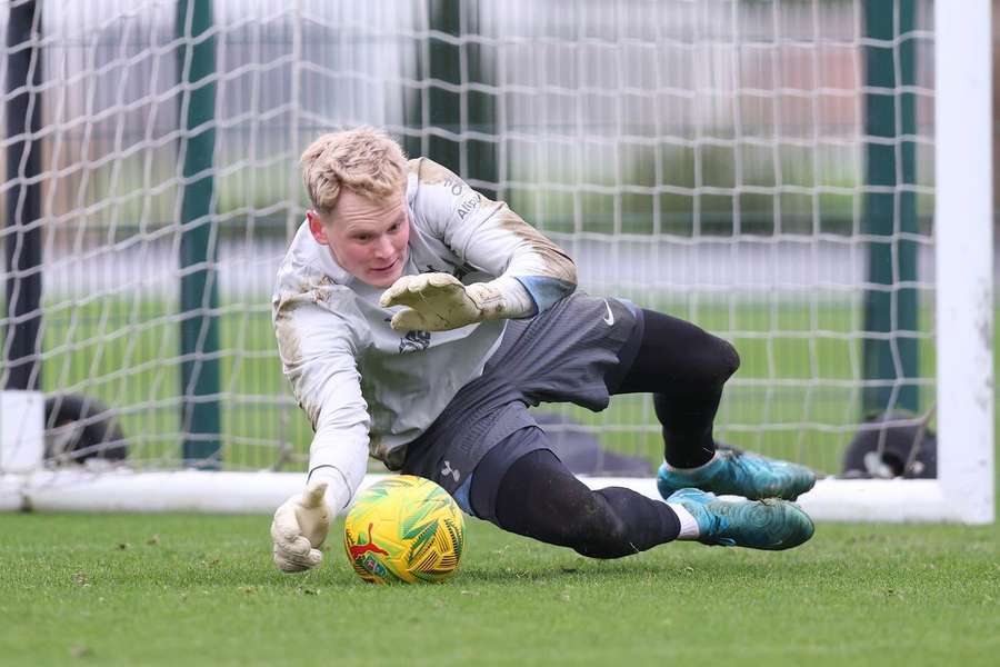 Kinského v Anglii čeká snový debut. V brance Tottenhamu se objeví už dnes proti Liverpoolu