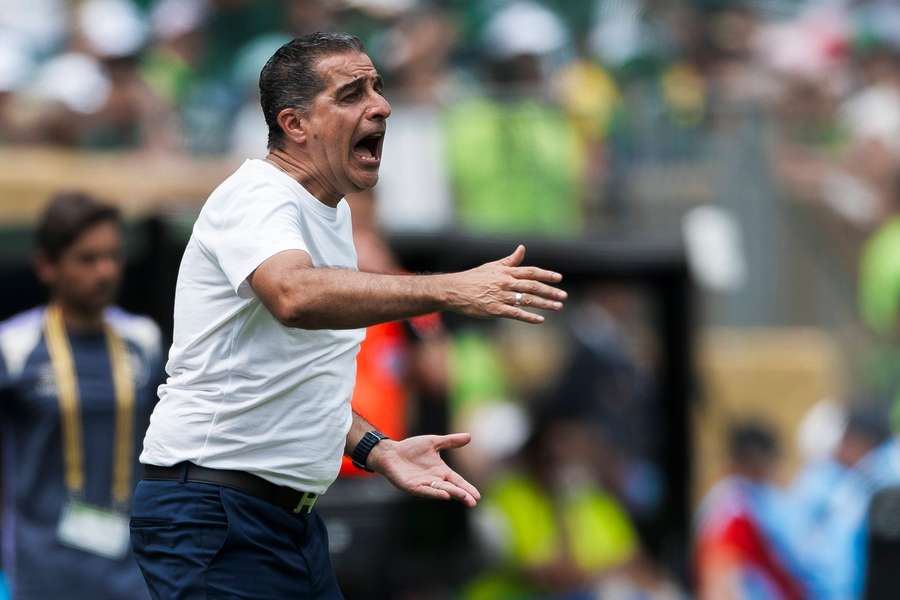 Botafogo sack Paiva after poor Club World Cup run