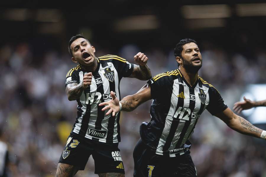 Hulk e Dudu foram bem na Arena MRV