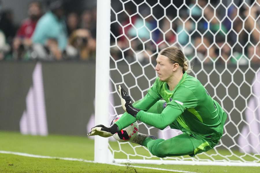 Handbruch: Pariser Elfer-Held SafonoV fällt aus