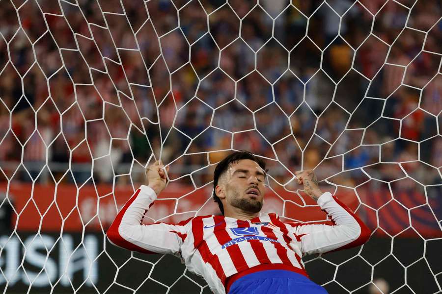 Alex Baena und Atletico am Boden nach dem Pokalfinale