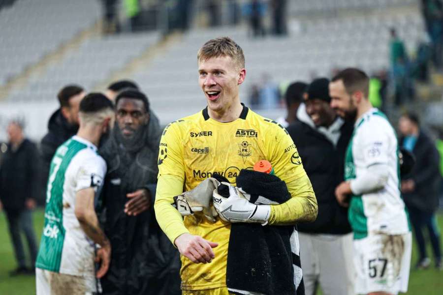 Jablonec po penaltovém rozstřelu vyřadil z poháru Slavii. Jablonec po penaltovém rozstřelu vyřadil z poháru Slavii.