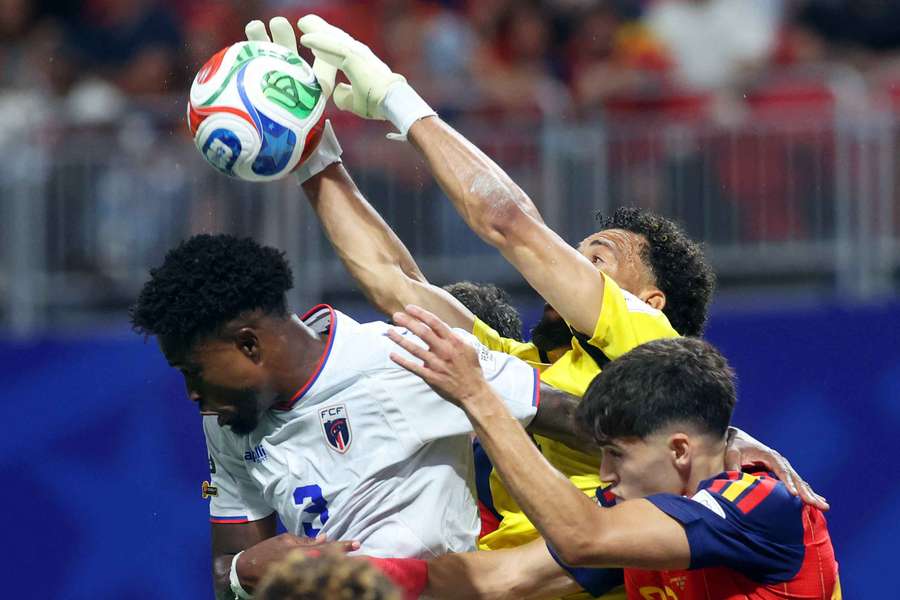 O goleiro Vozinha pegou até vento em Atlanta O goleiro Vozinha pegou até vento em Atlanta