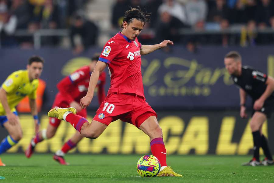 Enes Unal proměnil proti Cídizu dvě penalty a i díky němu má Getafe bod za remízu 2:2: