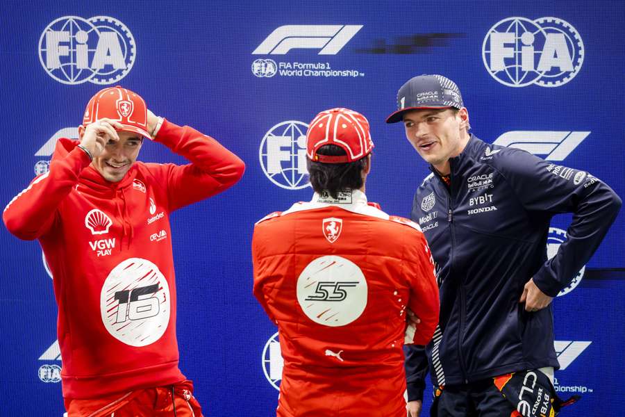 Max Verstappen staat op de eerste startrij in Las Vegas Max Verstappen staat op de eerste startrij in Las Vegas