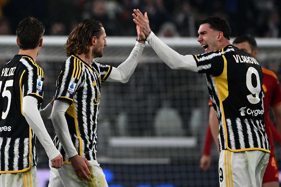 Com assistência de Vlahovic, Rabiot fez o gol da vitória da Juventus