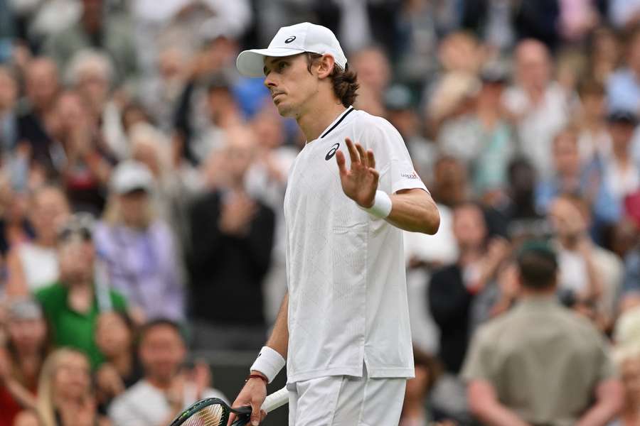 Djoković awansował do półfinału Wimbledonu bez gry. Jego rywal wycofał się z powodu urazu