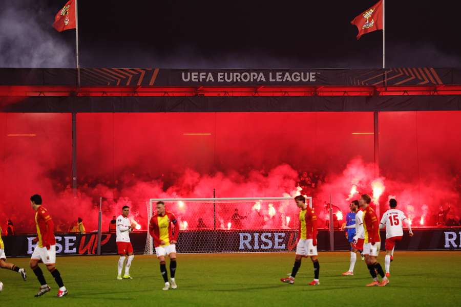 Fireworks lit up the UEFA Europa League match between Go Ahead Eagles and Braga Fireworks lit up the UEFA Europa League match between Go Ahead Eagles and Braga