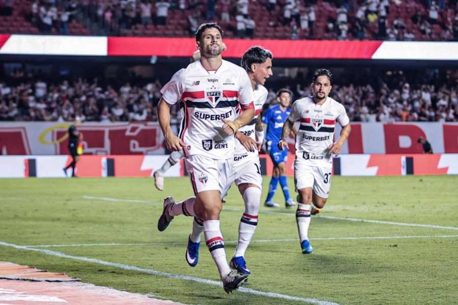 No primeiro turno, com gol de Calleri, o São Paulo venceu por 4 a 1 No primeiro turno, com gol de Calleri, o São Paulo venceu por 4 a 1