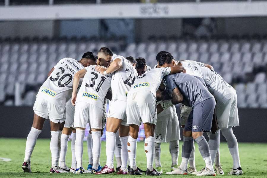 Santos ainda não jogou com presença de torcida nesta Série B