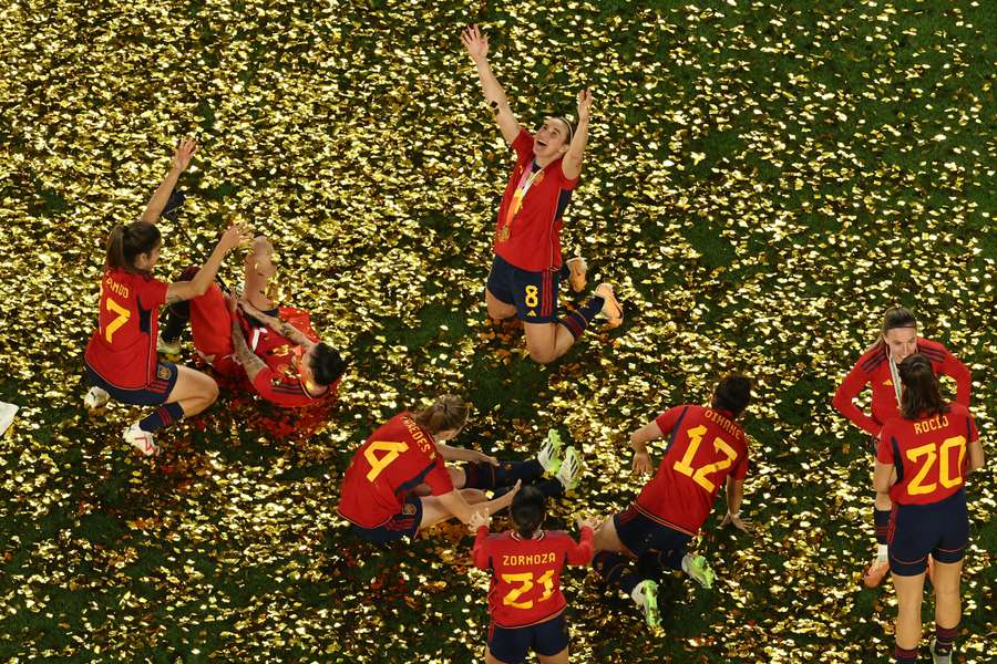 Las jugadoras de España celebran la victoria en el Mundial de 2023 en Australia