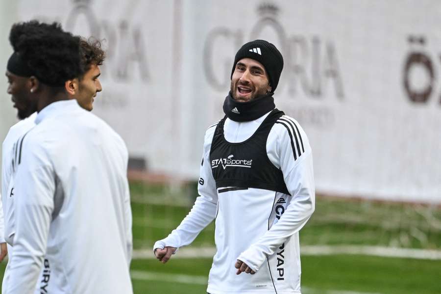 Rafa Silva está de regresso ao Benfica depois de um ano e meio no Besiktas