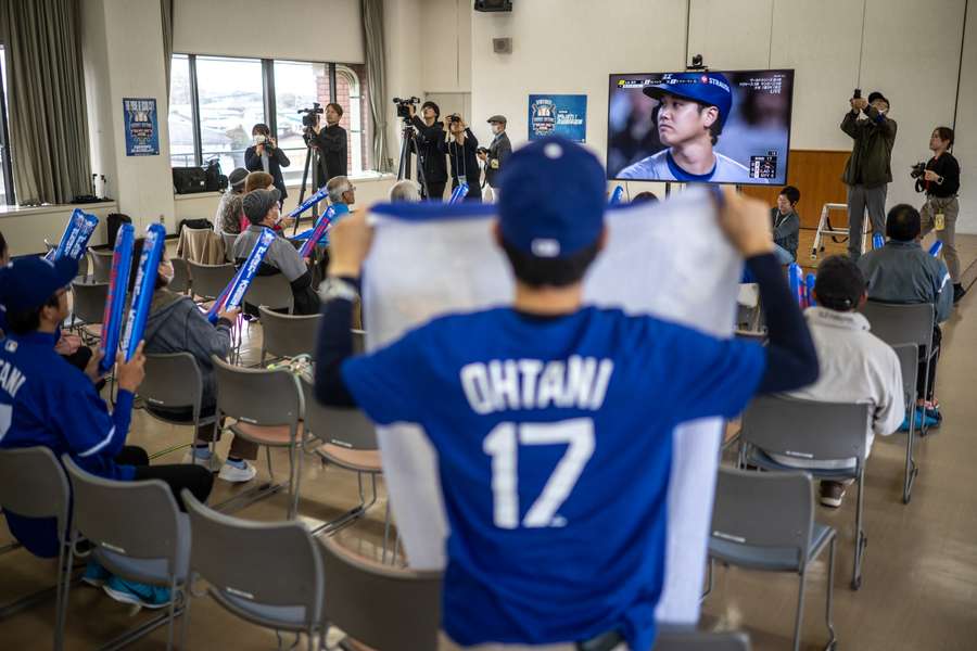 De mensen in Oshu keken met aandacht naar 'hun' Shohei Ohtani