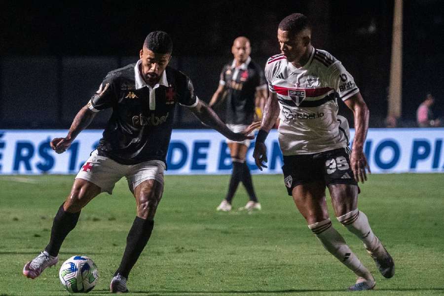 Vasco e São Paulo não saíram do 0 a 0 em São Januário