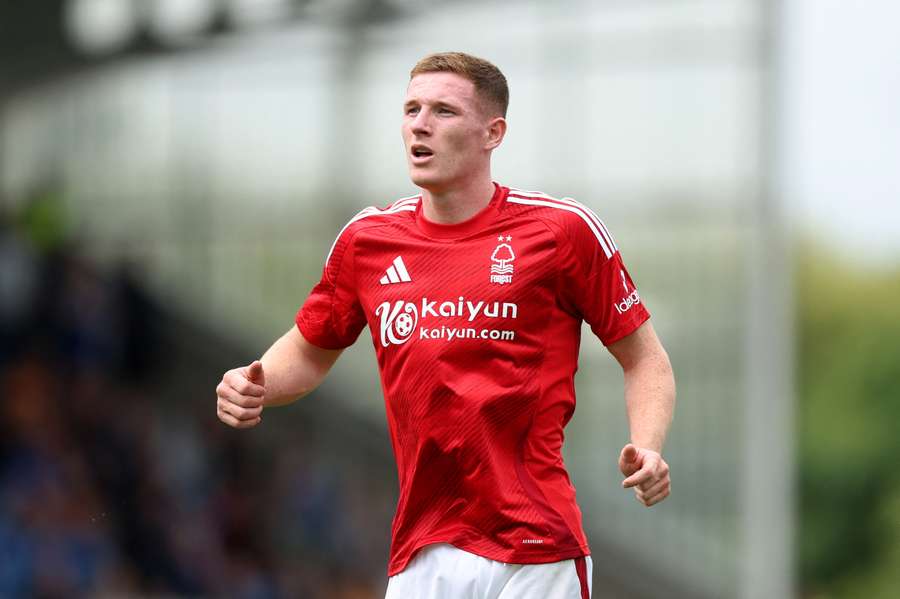 Elliot Anderson in action for Forest