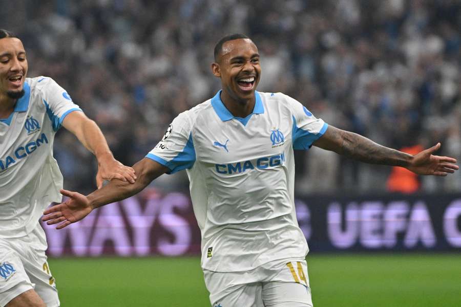 Igor Paixão fez gols e deu assistência diante do Ajax