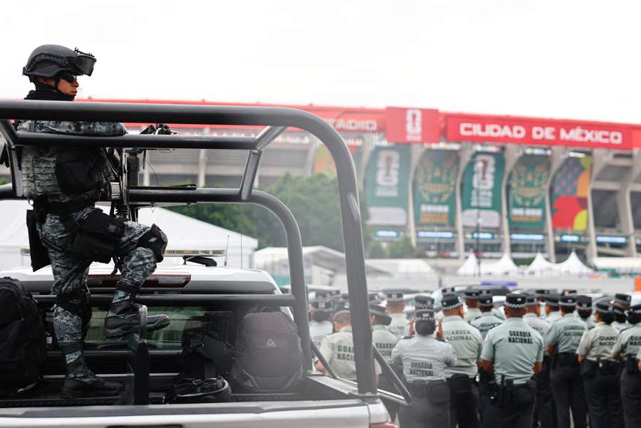 Segurança reforçada no Estádio Azteca Segurança reforçada no Estádio Azteca