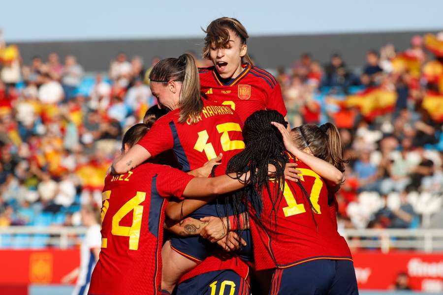 Las jugadoras españolas celebran uno de los goles ante Noruega.