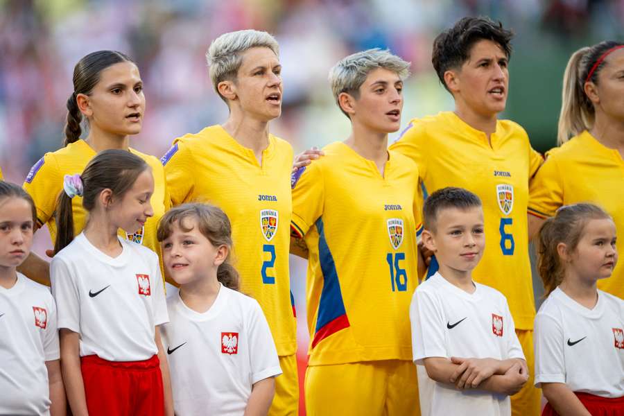 Naționala feminină de fotbal intră în cursa pentru Mondial