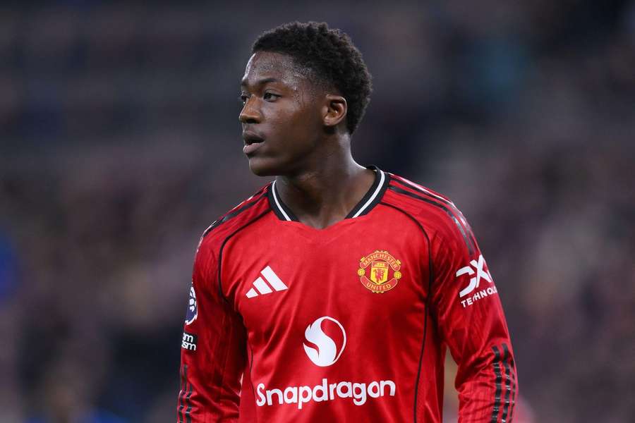 Man United STILL locked in Kobbie Mainoo contract stalemate