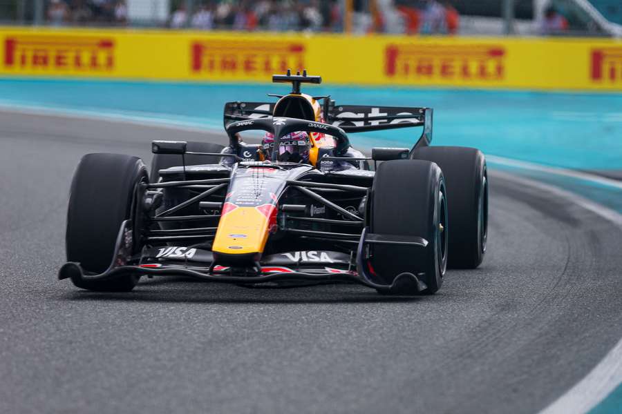 Holender Max Verstappen za kierownicą bolidu Oracle Red Bull Racing RB22 Ford RBPT podczas GP Formuły 1 w Miami, 3 maja 2026 roku.