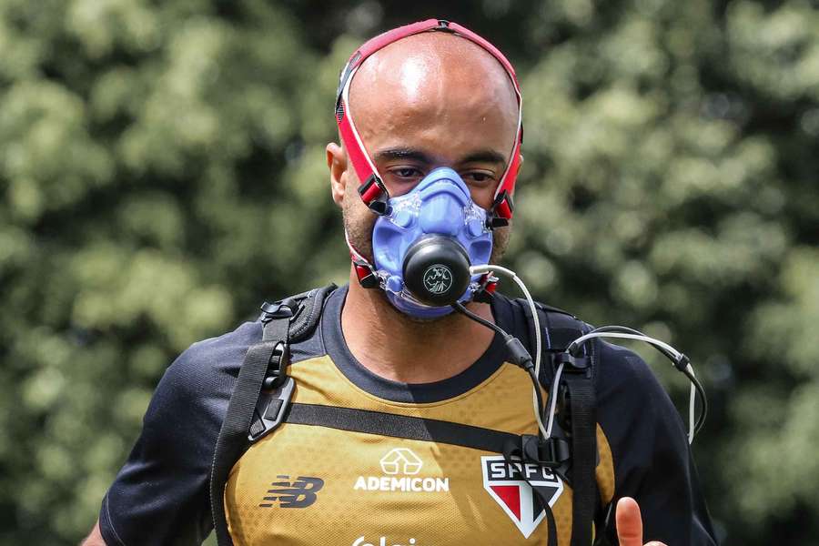 Um clube respirando por aparelhos? Um clube respirando por aparelhos?