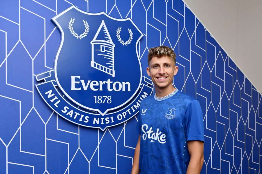 Jesper Lindstrom esteve emprestado ao Everton