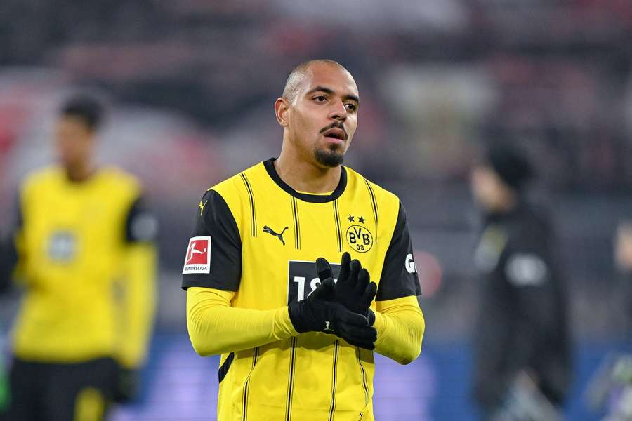 Donyell Malen pode deixar o Borussia Dortmund a curto prazo