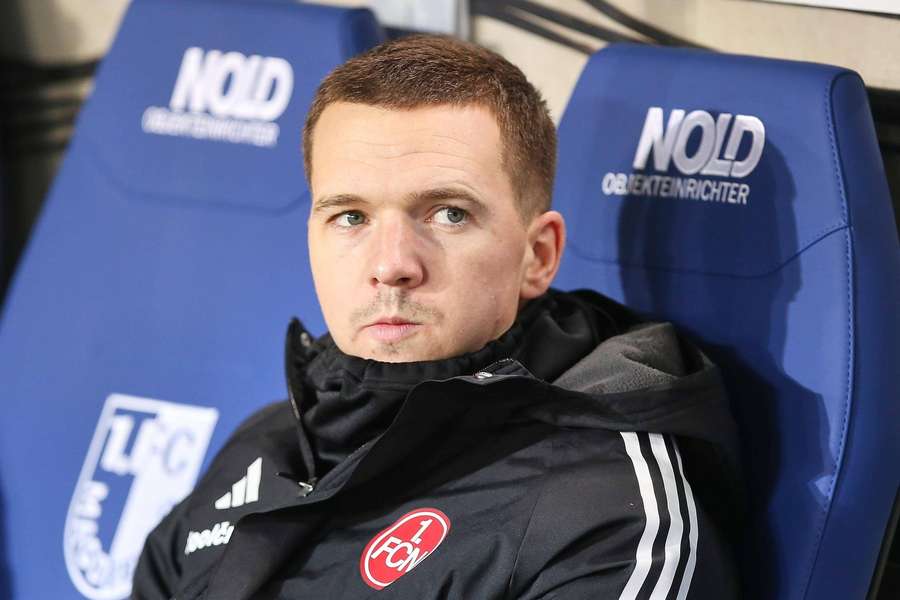 Obránce Ondřej Karafiát končí v Německu. Obránce Ondřej Karafiát končí v Německu.