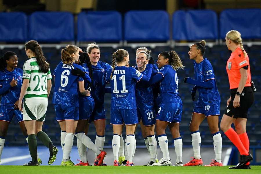 Lucy Bronze marcou o primeiro golo da partida