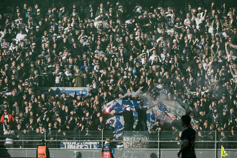 AGF-fans celebrating the win in Silkeborg