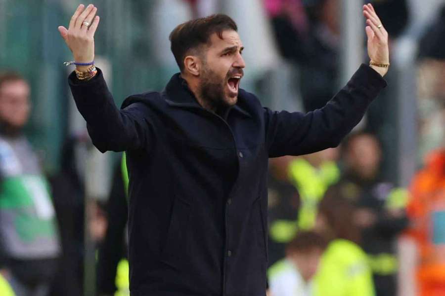 Real Madrid a luat legătura cu antrenorul lui Como, Cesc Fabregas