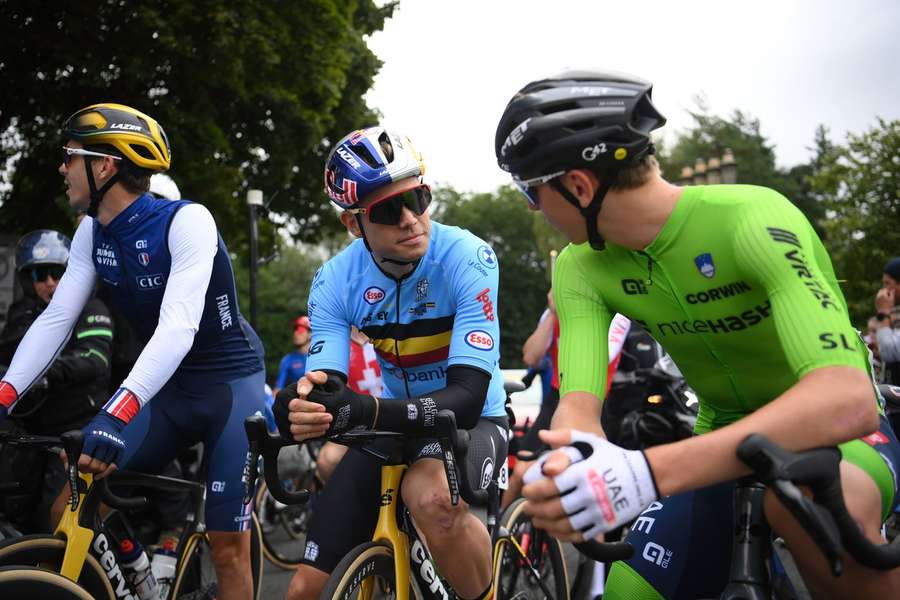 Wout van Aert während des Protest-Stopps