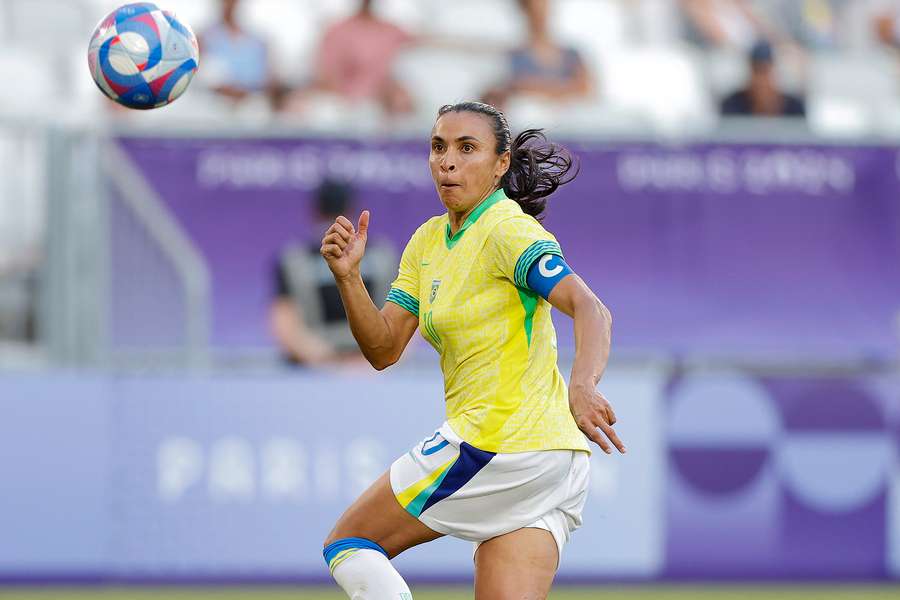 Marta está suspensa na meia-final olímpica