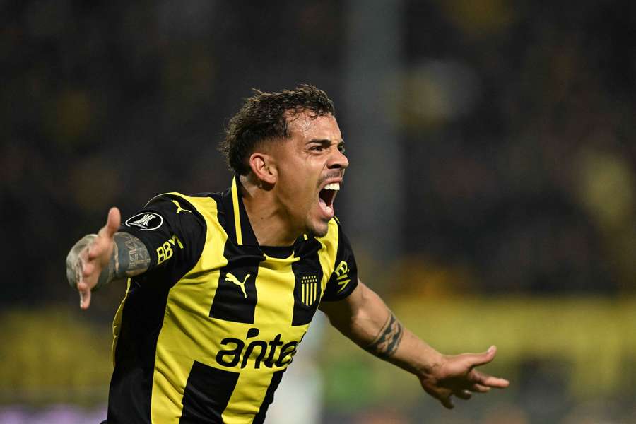Peñarol toma ventaja
